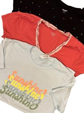 XS T-Shirt Bundle: Old Navy Heart, Loft V-Neck, Sunshine Graphic